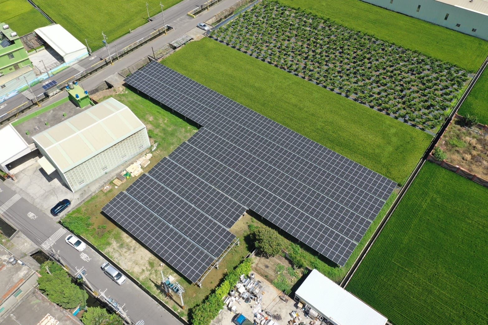 污染農地地面型太陽光電躉售系統-完工.jpg