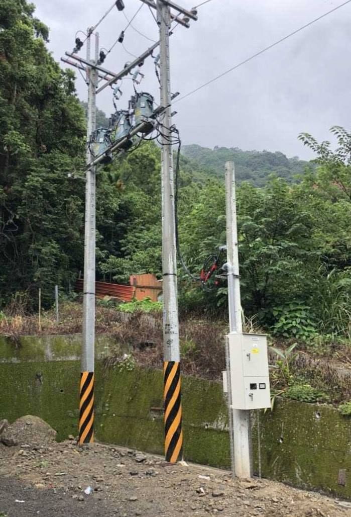 工廠屋頂型太陽光電躉售系統-完工 (2).jpg
