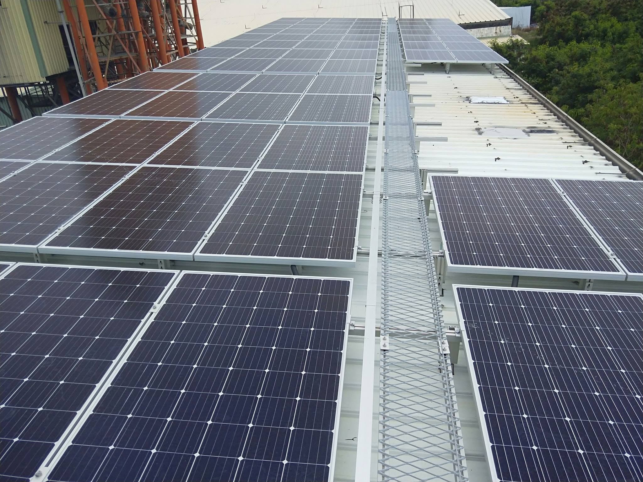 工廠屋頂型太陽光電躉售系統-完工 (2).jpg