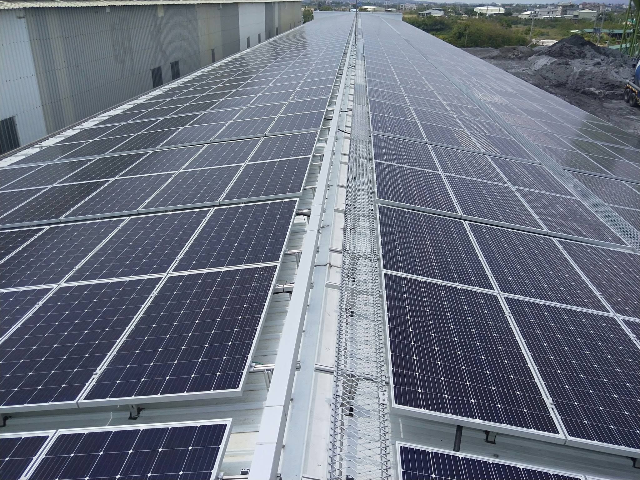 工廠屋頂型太陽光電躉售系統-完工.jpg