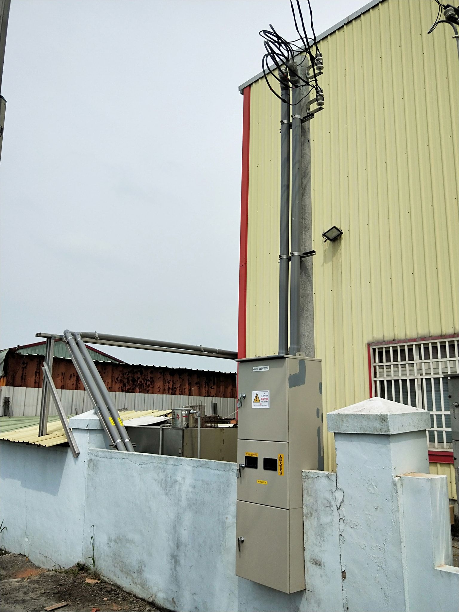 廠辦屋頂型太陽光電躉售系統-完工 (4).jpg