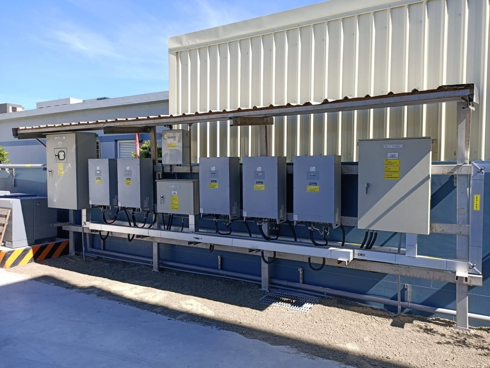 工廠屋頂型太陽光電躉售系-完工 (2).jpg