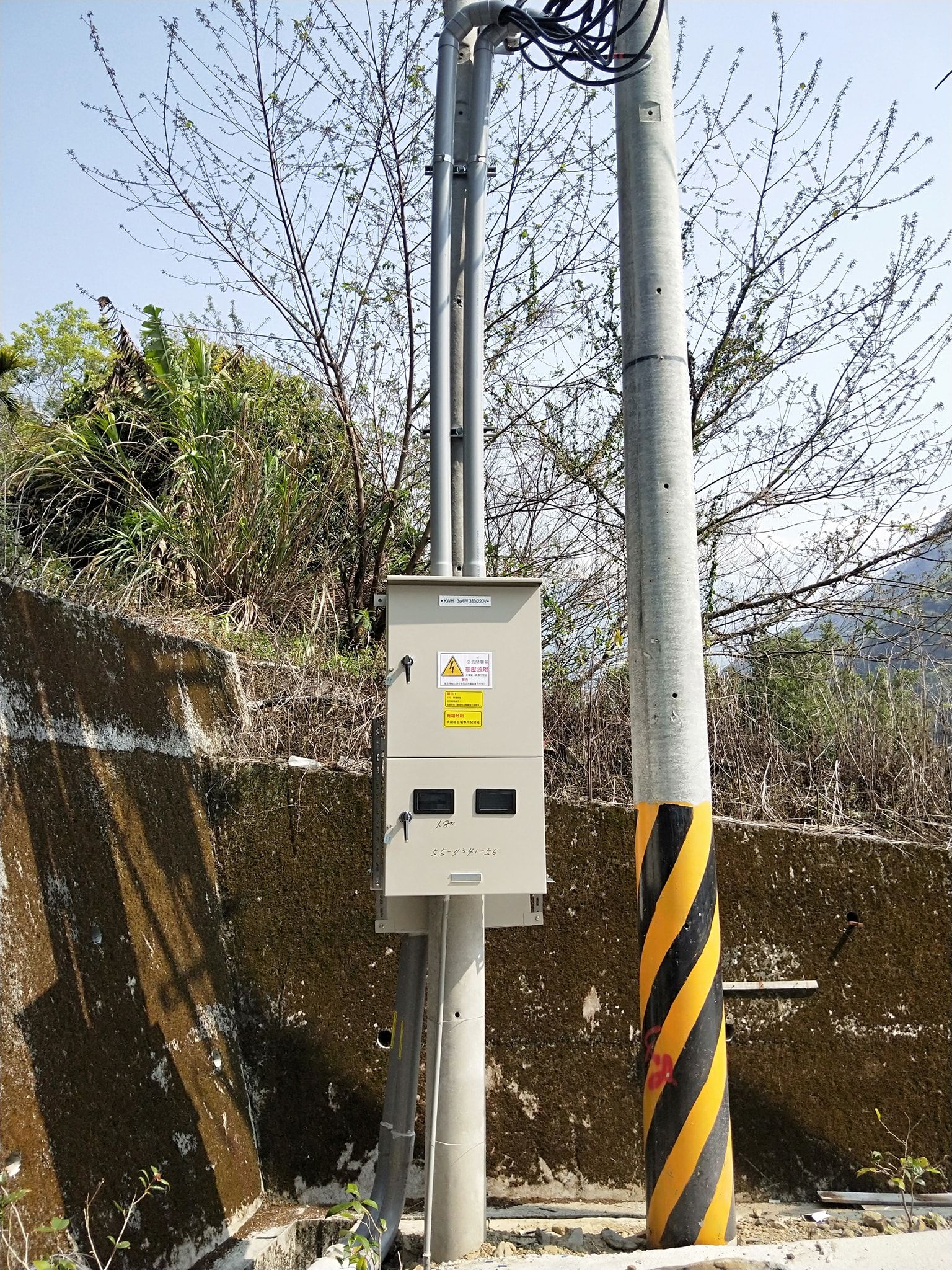酒廠屋頂型太陽光電躉售系統-完工 (3).jpg
