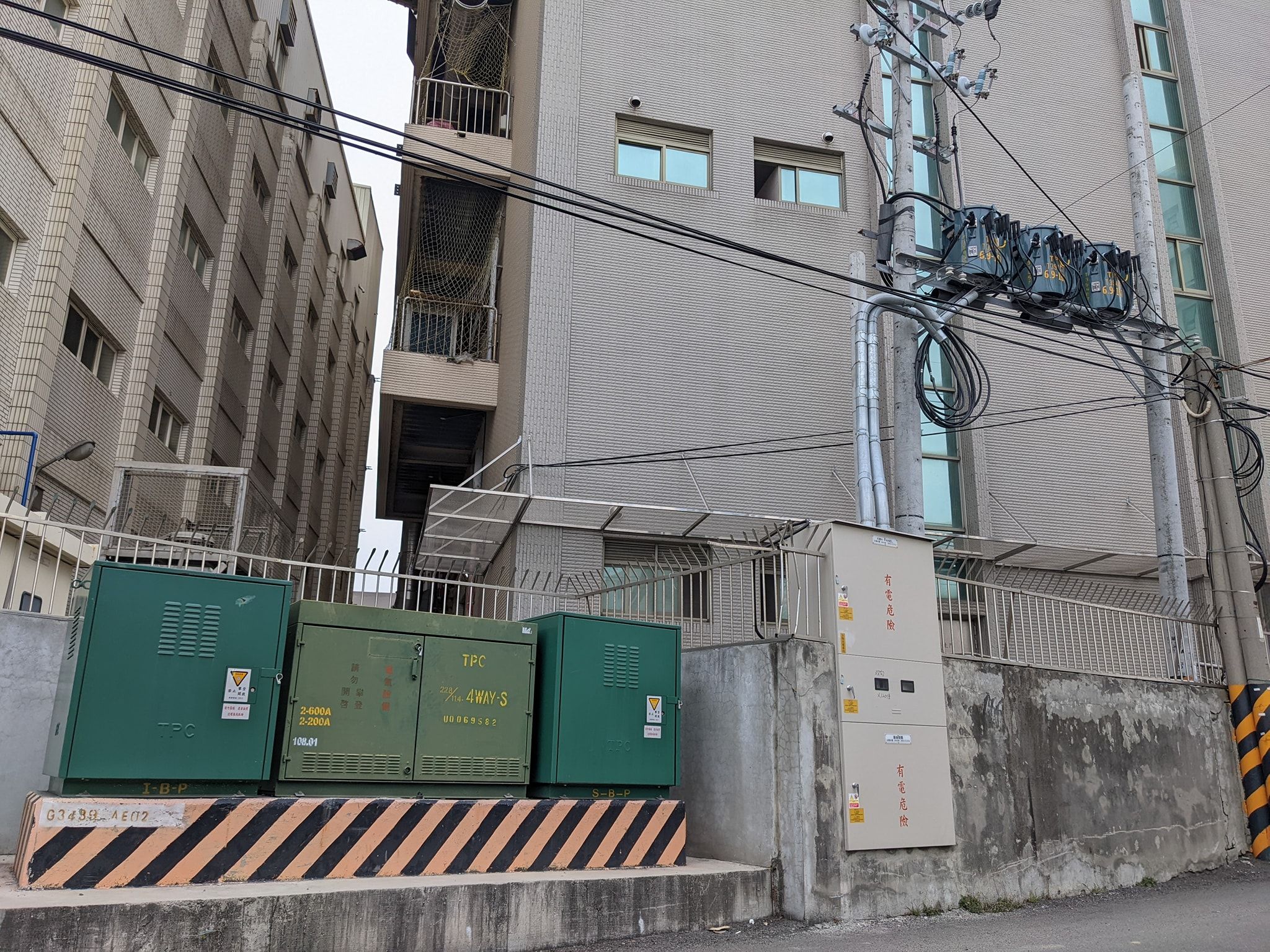 廠辦屋頂型太陽光電躉售系統-完工 (5).jpg