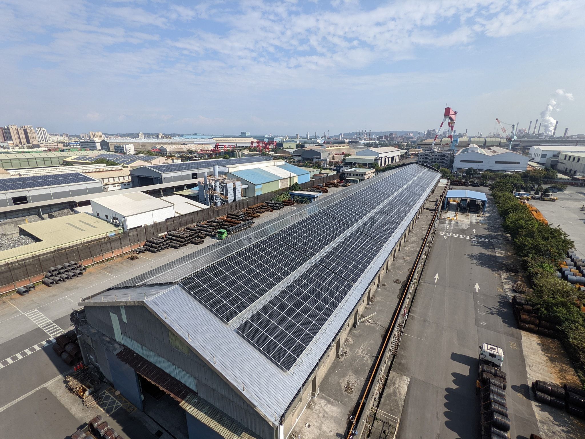 廠房屋頂型太陽光電躉售系統-完工.jpg