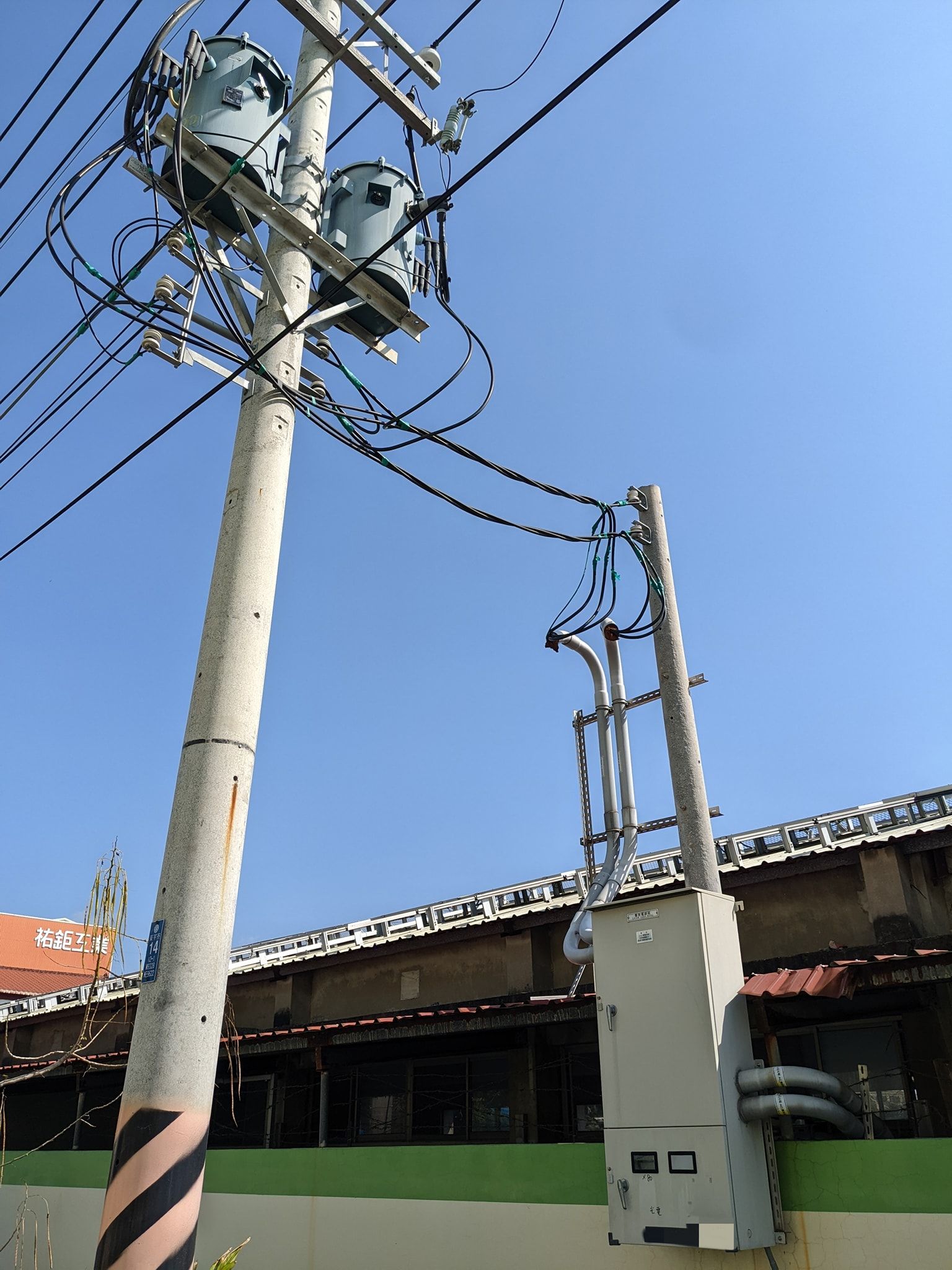 廠房屋頂型太陽光電躉售系統-完工 (5).jpg