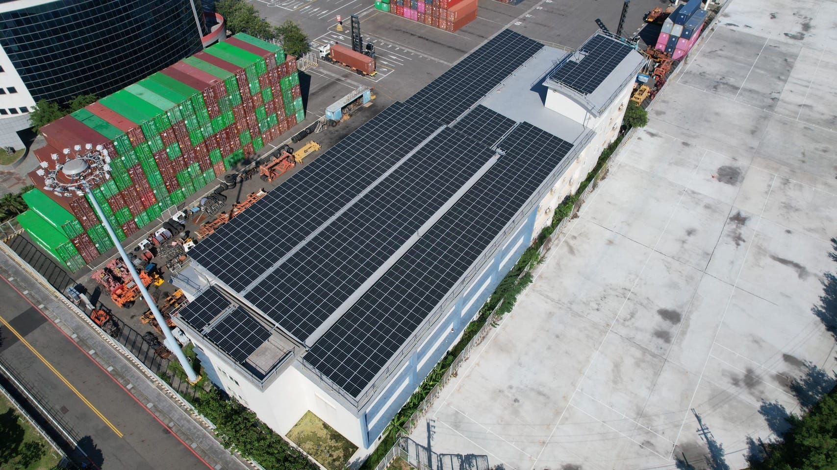 廠辦屋頂型太陽光電躉售系統-完工.jpg