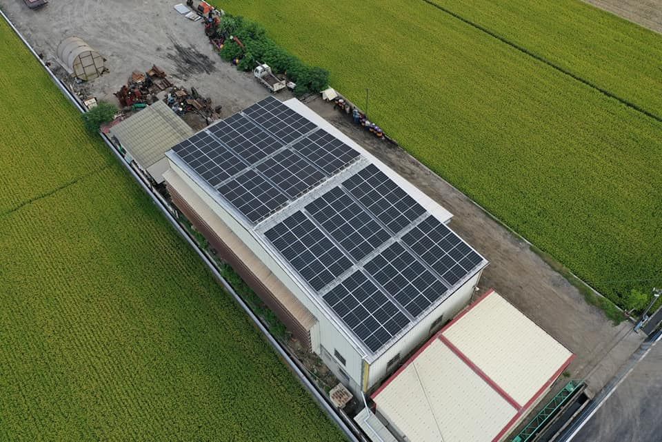 特登工廠屋頂型太陽光電躉售系統-完工.jpg