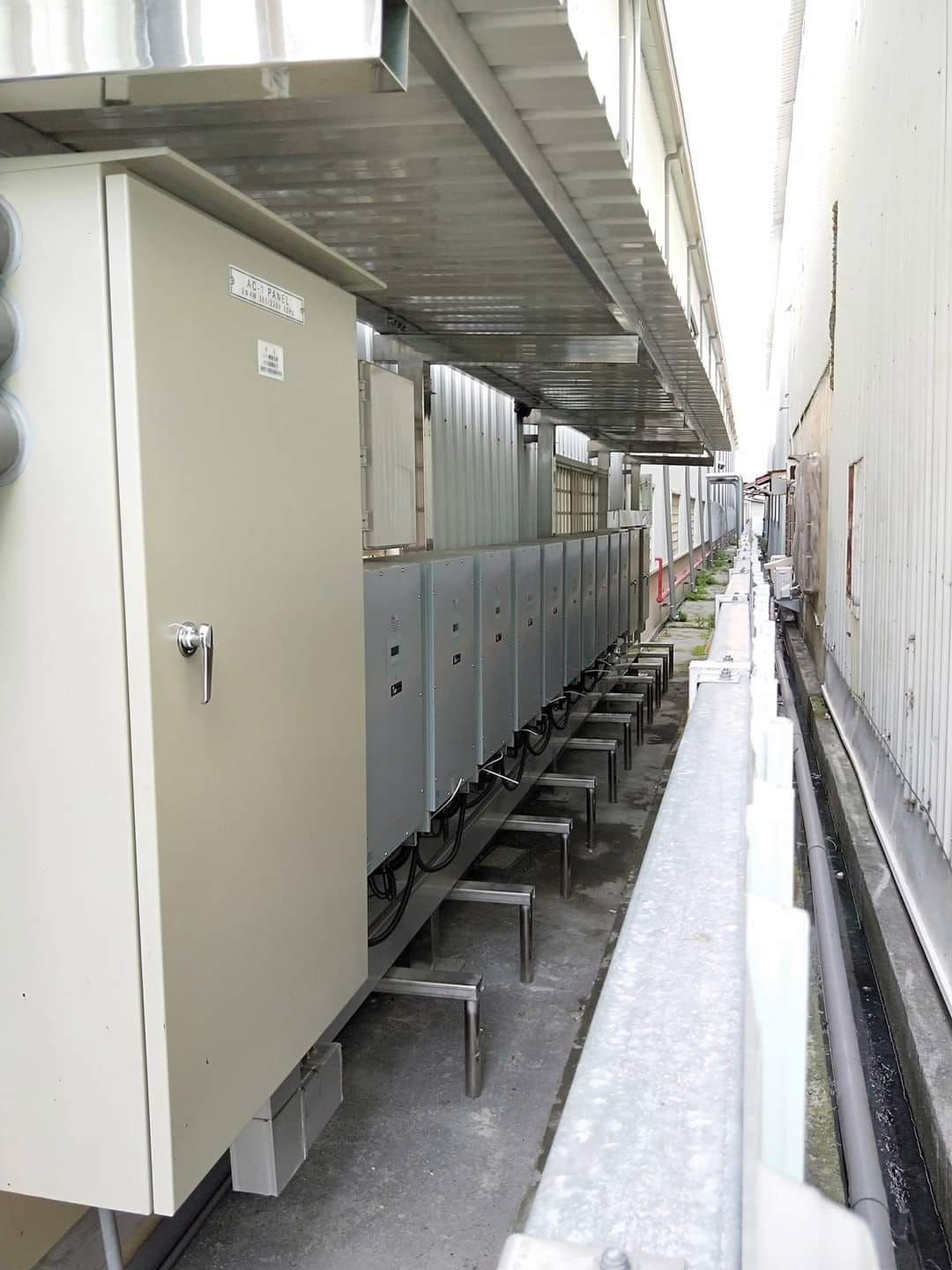 廠房屋頂型太陽光電躉售系統-完工 (2).jpg