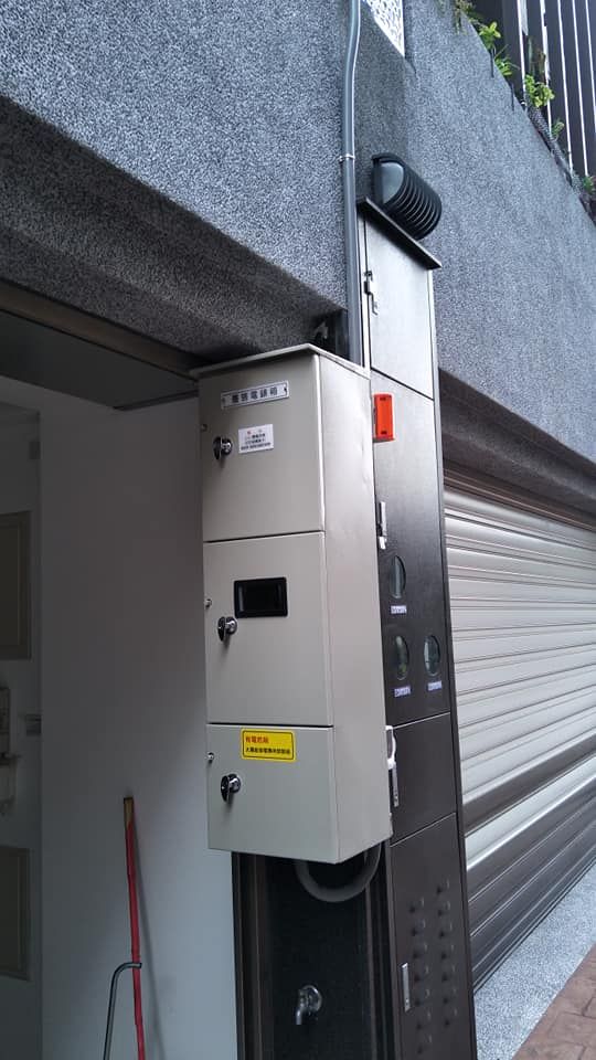透天屋頂型太陽光電躉售系統-完工 (3).jpg