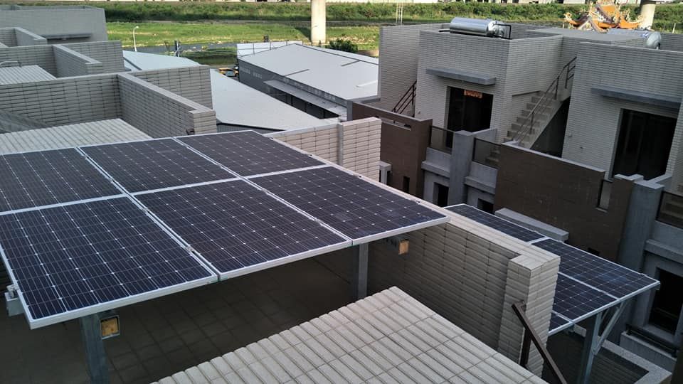 透天屋頂型太陽光電躉售系統-完工.jpg