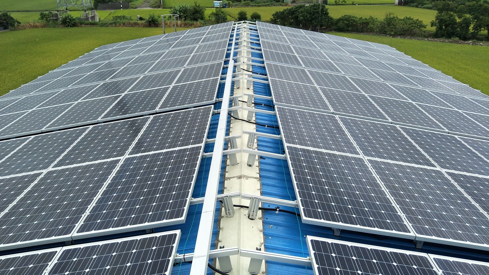農舍屋頂型太陽光電躉售系統-完工.jpg