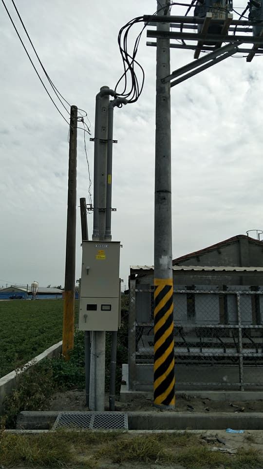 畜舍屋頂型太陽光電躉售系統-完工 (2).jpg
