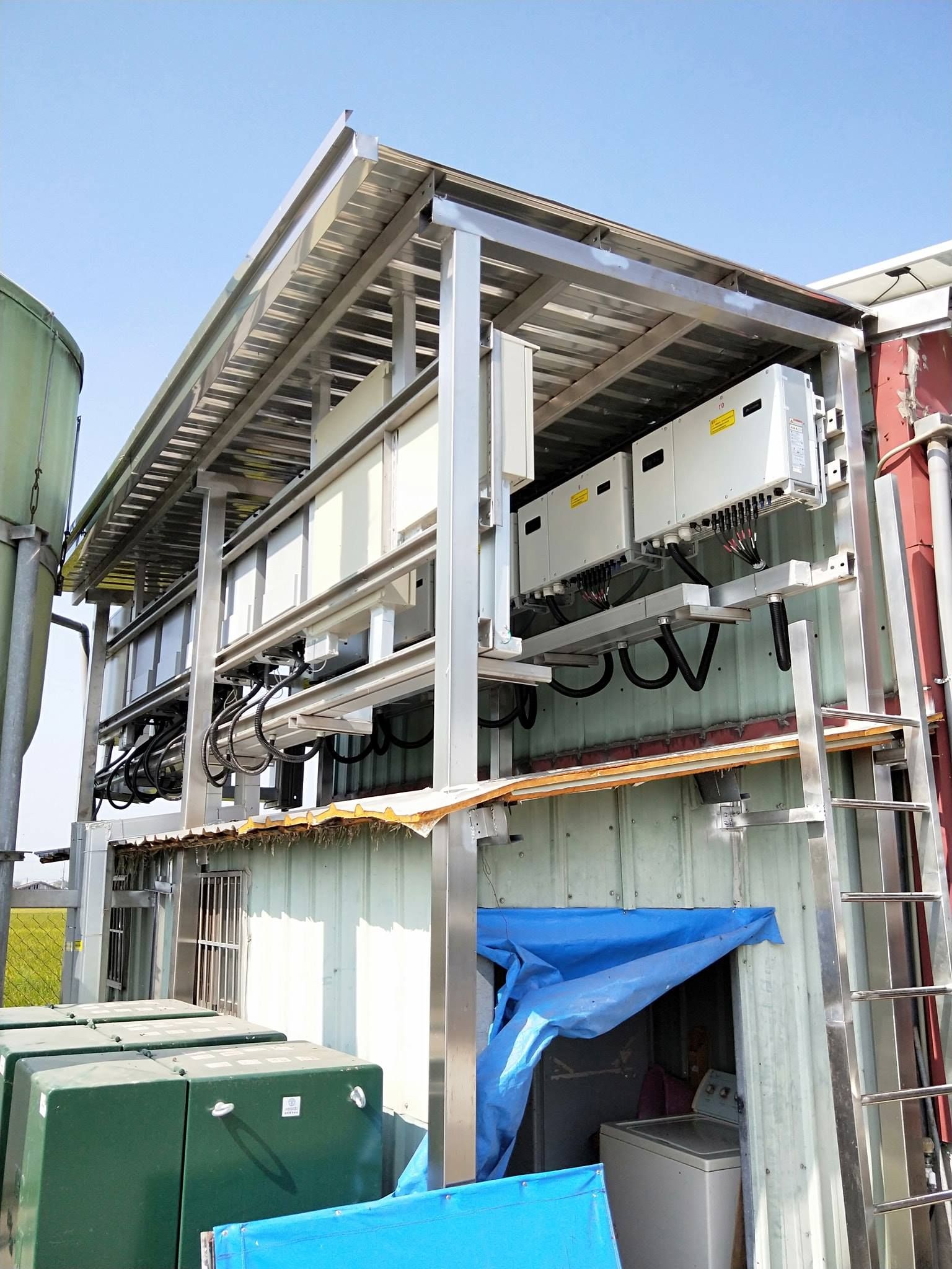 畜舍屋頂型太陽光電躉售系統-完工 (4).jpg