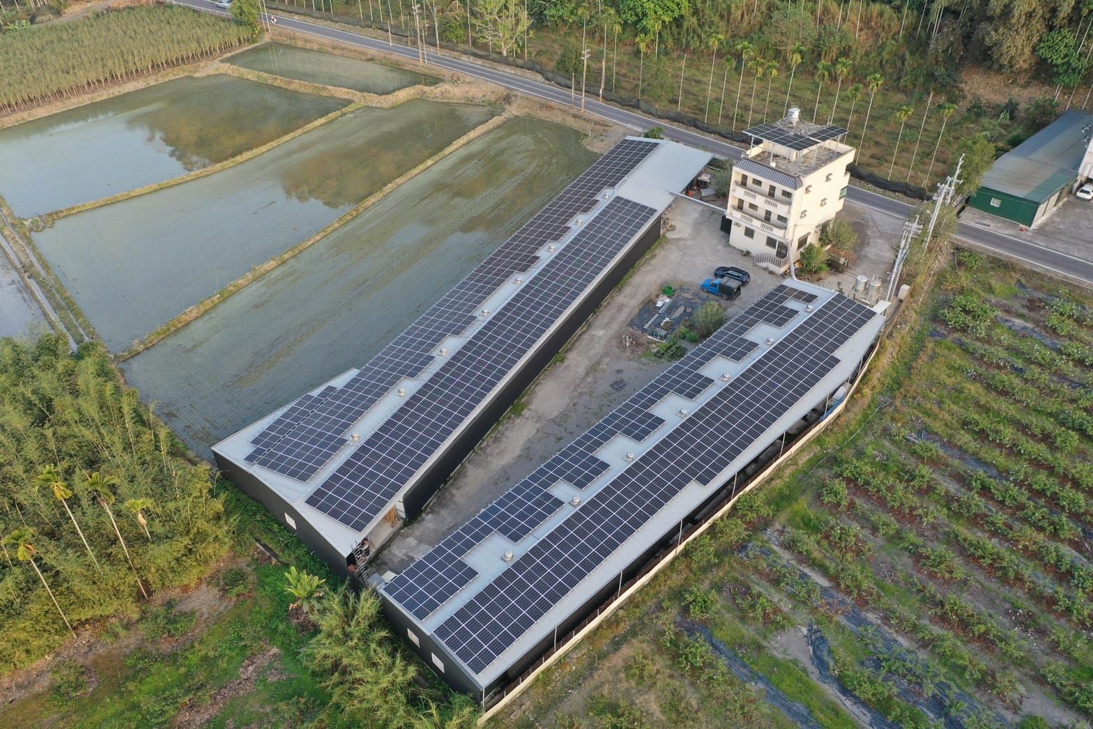 菇寮屋頂型太陽光電躉售系統-完工.jpg