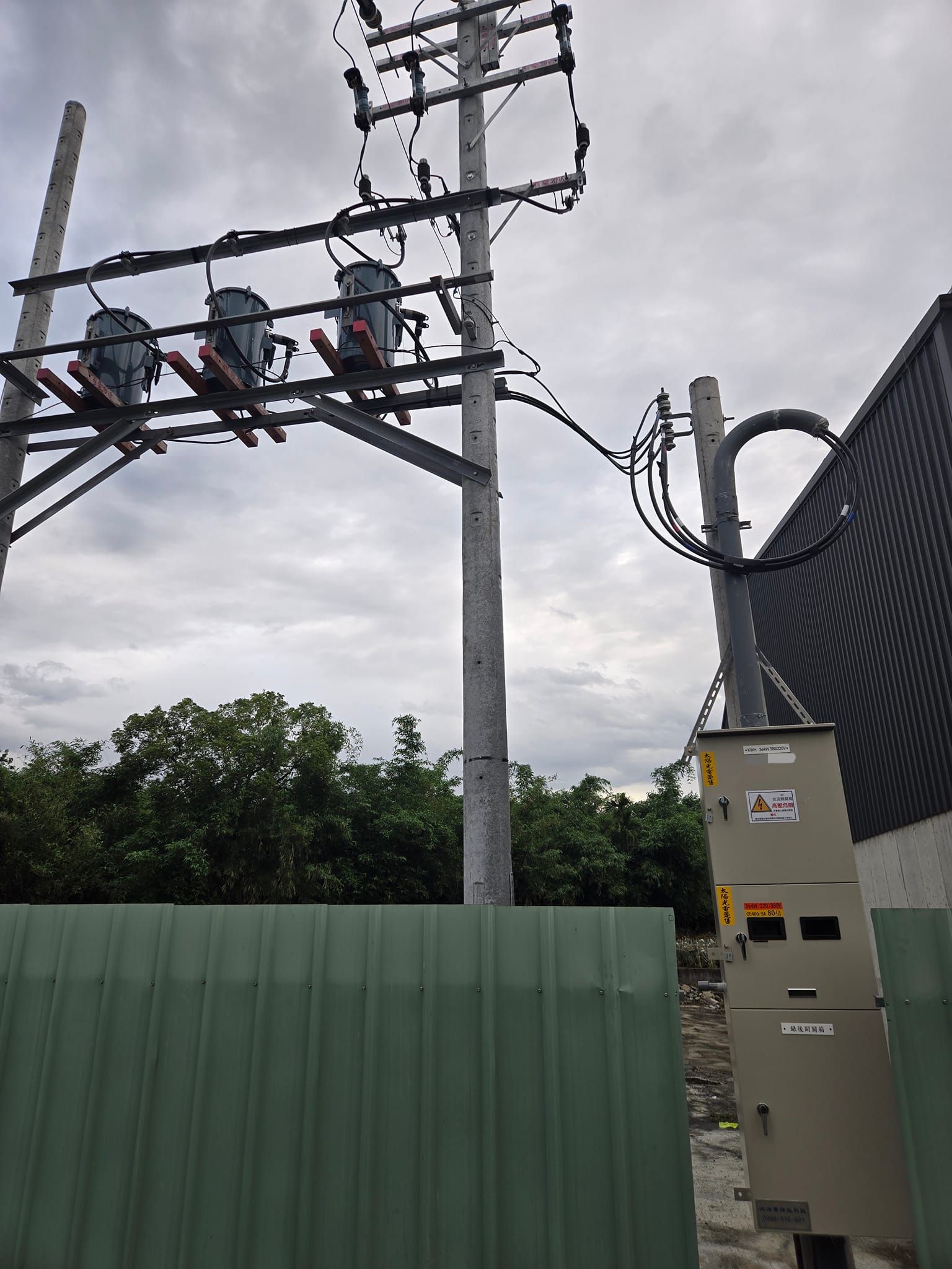 農舍屋頂型太陽光電躉售系統-完工 (5).jpg