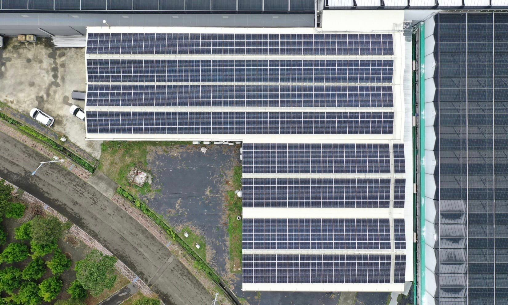 溫室屋頂型太陽光電躉售系統-完工 20240921-1.jpg