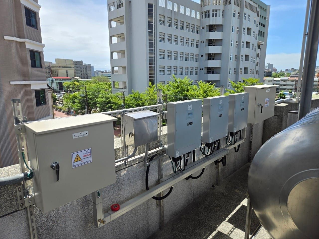公寓屋頂型太陽光電躉售系統-完工 20241014-3.jpg