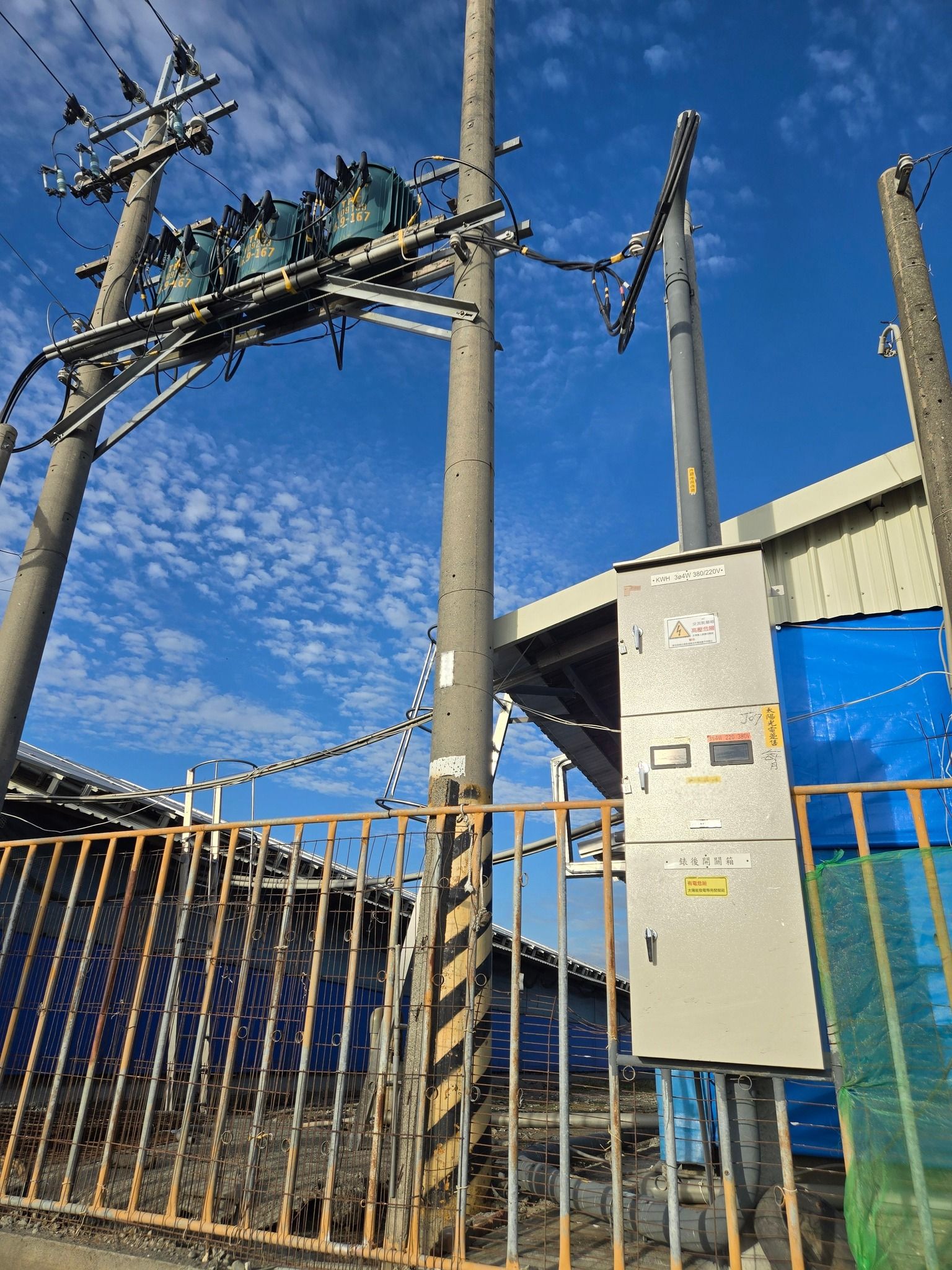 畜舍屋頂型太陽光電躉售系統-完工~10.jpg