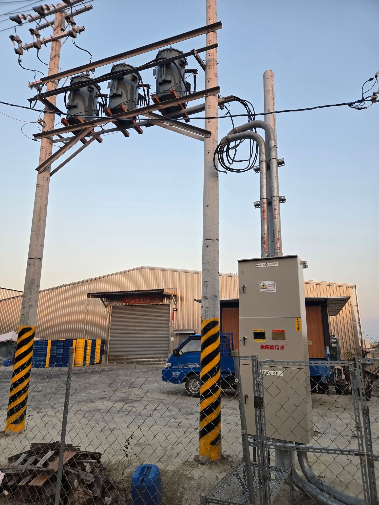畜舍屋頂型太陽光電躉售系統-完工~15.jpg