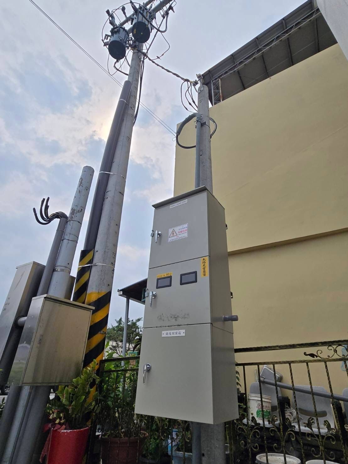 照護中心屋頂型太陽光電躉售系統-完工 20250724-5.jpg